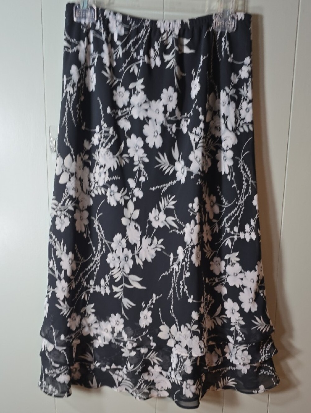 Notations Black and White Floral Maxi Skirt - Picture 5 of 5